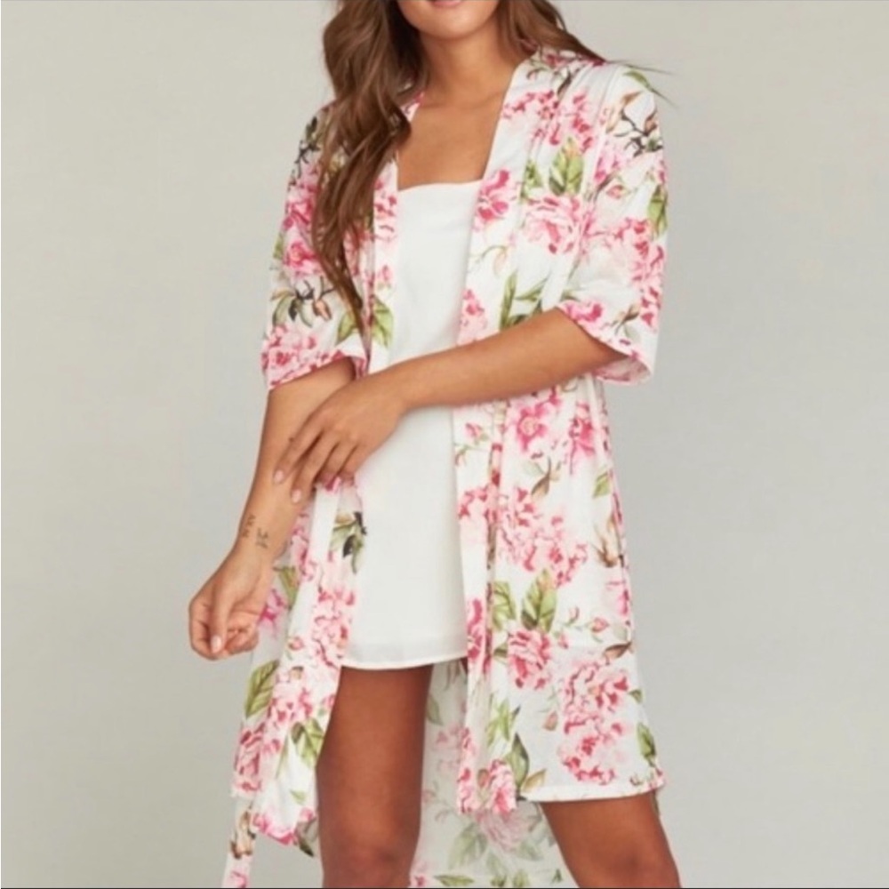 SHOW ME YOUR MU’MU Kimono Brie Garden of Blooms Floral Kimono Robe OS Fi…